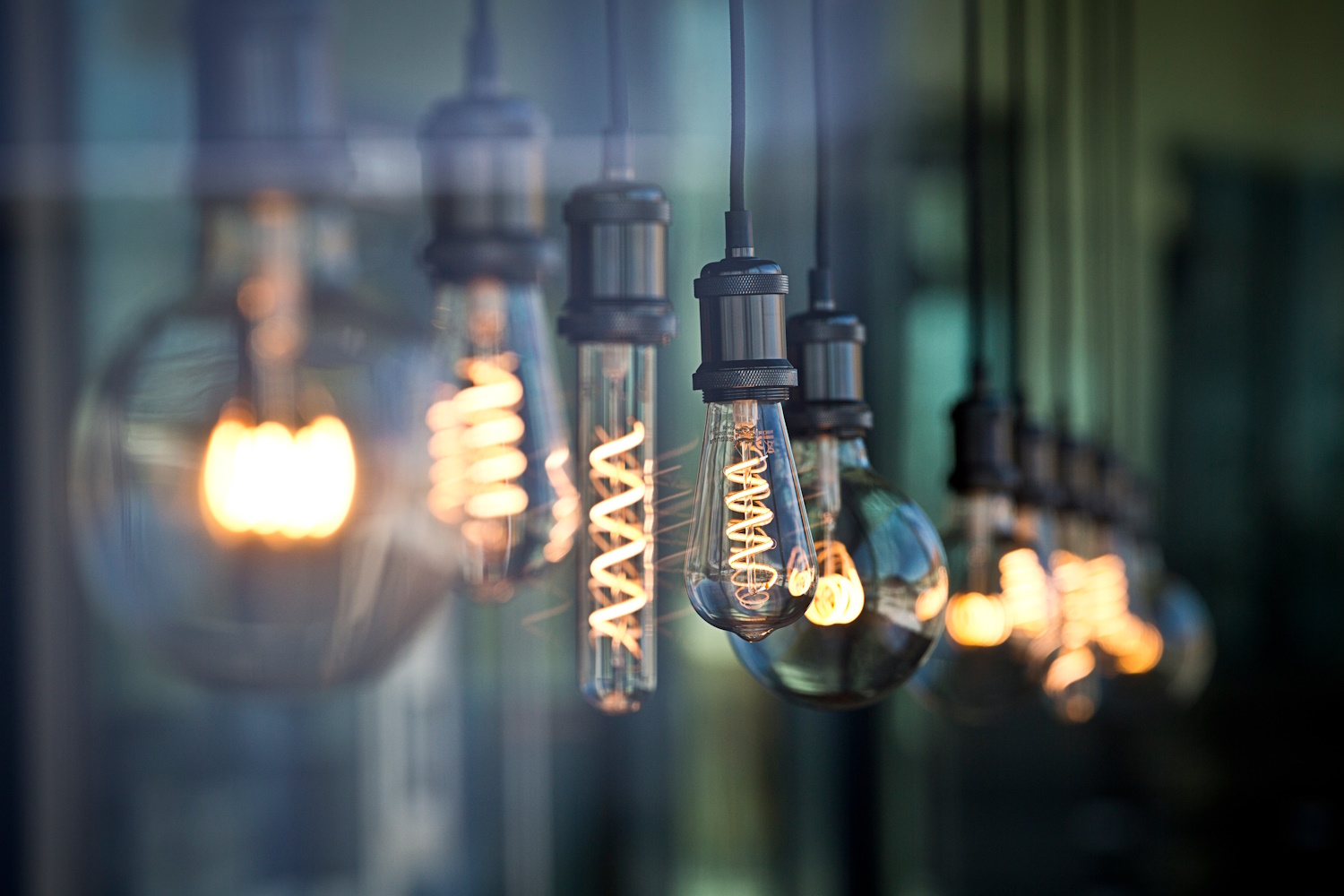 Conjunto de bombillas LED diferentes